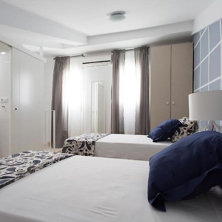 Apartamentos Diaber Alberto Lista Sevilla Exterior foto