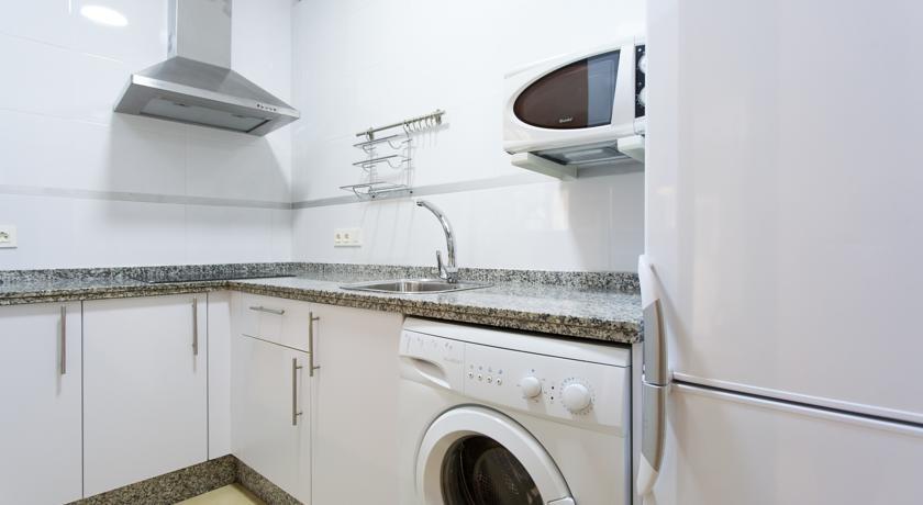 Apartamentos Diaber Alberto Lista Sevilla Zimmer foto