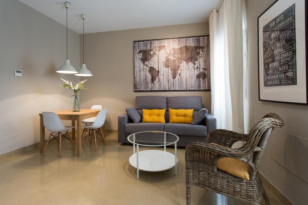 Apartamentos Diaber Alberto Lista Sevilla Zimmer foto