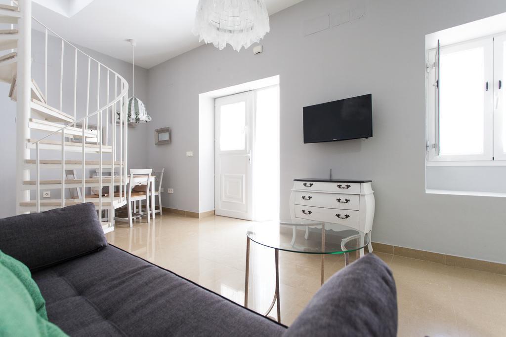 Apartamentos Diaber Alberto Lista Sevilla Exterior foto