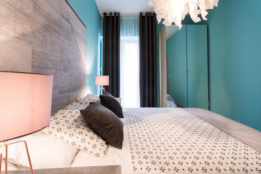 Apartamentos Diaber Alberto Lista Sevilla Exterior foto