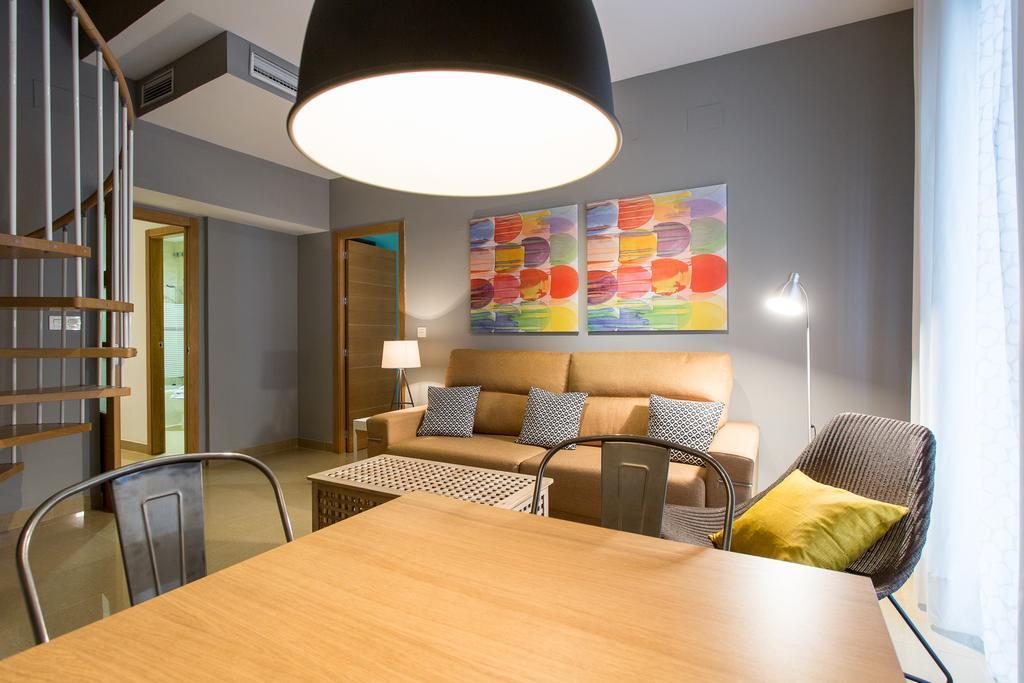 Apartamentos Diaber Alberto Lista Sevilla Exterior foto